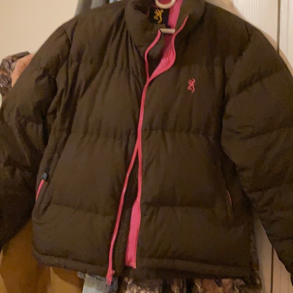Woman’s puffer jacket. - Picture 2 of 14